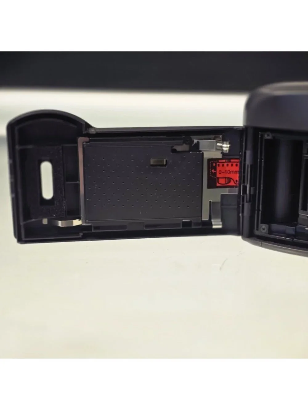 Nikon One Touch Zoom 70 AF Point and Shoot 35mm Film Camera Date
